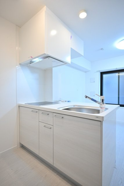 ＥＳ－Ｇｒａｎｄｅ東中野のキッチン|コンパクトなキッチンで掃除もラクラク