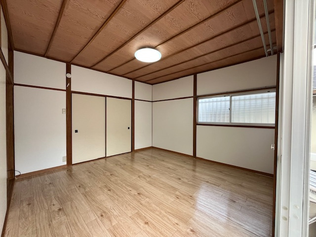 南青葉台貸家の洋室