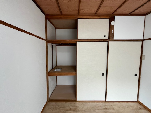 南青葉台貸家の収納