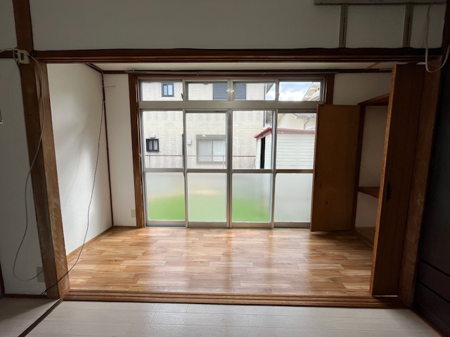 南青葉台貸家の洋室