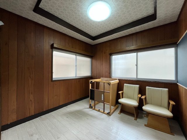 南青葉台貸家の洋室