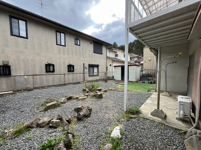 南青葉台貸家の庭