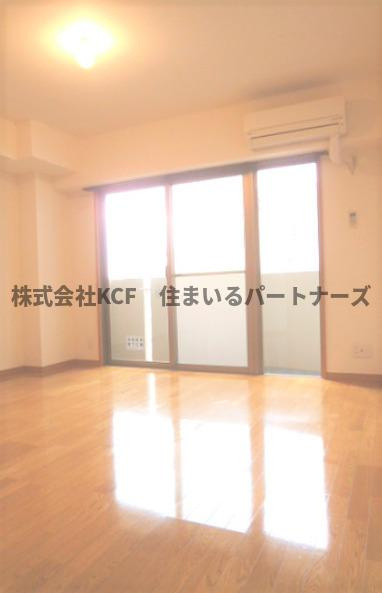 クンプリールの洋室|落ち着いた色調の洋室です