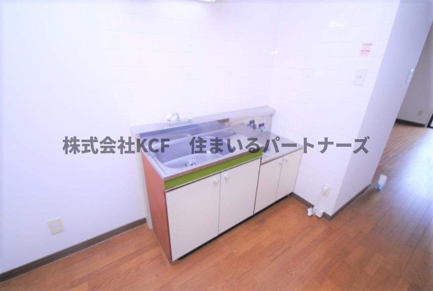 大洋本社ビルのキッチン|コンパクトなキッチンで掃除もラクラク