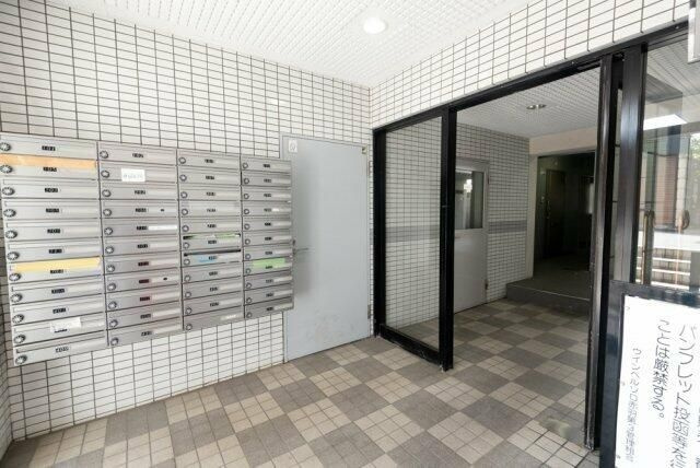 ウィンベルソロ赤羽第三のエントランス