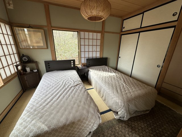 【商談中】涼やかな高原に佇む、コンパクトな平屋別荘の和室