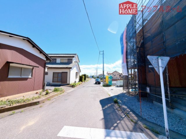 [新築住宅] 深谷市中瀬 第1 全2棟の前面道路含む現地写真
