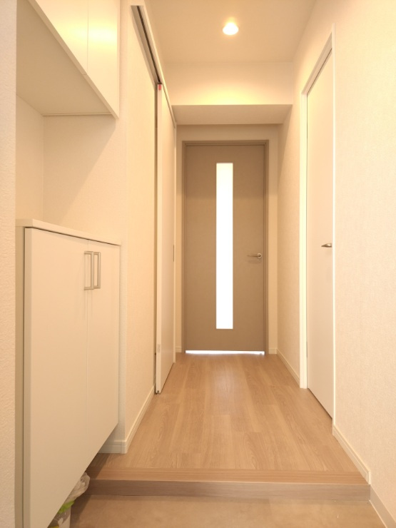 日商岩井甲陽園マンションの玄関