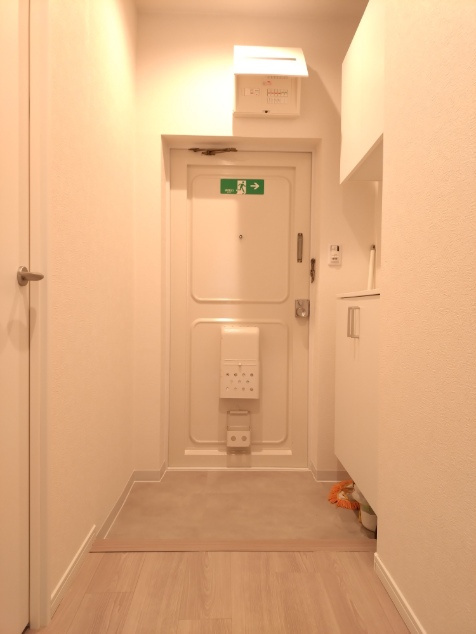 日商岩井甲陽園マンションの玄関