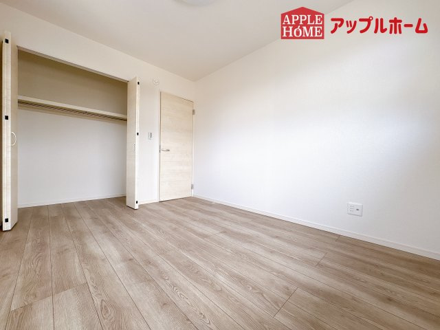 [新築住宅] 鴻巣市宮前 第1期 全8棟の洋室|２階居室は全室収納あり！たっぷりある収納活用でお部屋もキレイを保てます♪