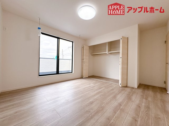 [新築住宅] 鴻巣市宮前 第1期 全8棟の洋室|２階居室は全室収納あり！たっぷりある収納活用でお部屋もキレイを保てます♪