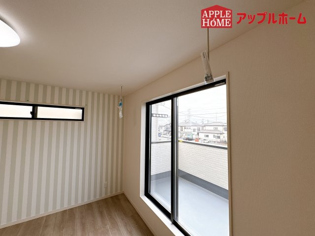 [新築住宅] 鴻巣市宮前 第1期 全8棟の洋室|２階居室は全室収納あり！たっぷりある収納活用でお部屋もキレイを保てます♪