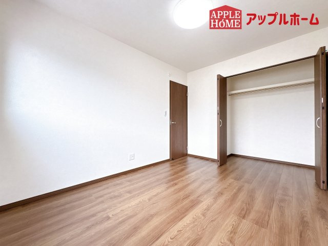 [新築住宅] 鴻巣市宮前 第1期 全8棟の洋室|２階居室は全室収納あり！たっぷりある収納活用でお部屋もキレイを保てます♪