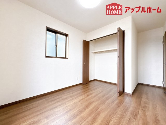 [新築住宅] 鴻巣市宮前 第1期 全8棟の洋室|２階居室は全室収納あり！たっぷりある収納活用でお部屋もキレイを保てます♪