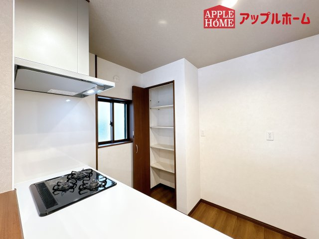 [新築住宅] 鴻巣市宮前 第1期 全8棟のキッチン|キッチンの収納も充実☆食洗器完備で家事も楽々♪生活の質が向上すること間違いなしの充実設備です。