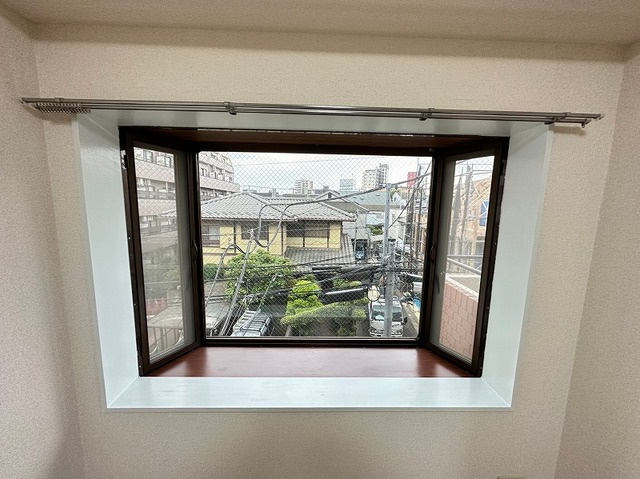 清水ハイツの内装|★出窓★