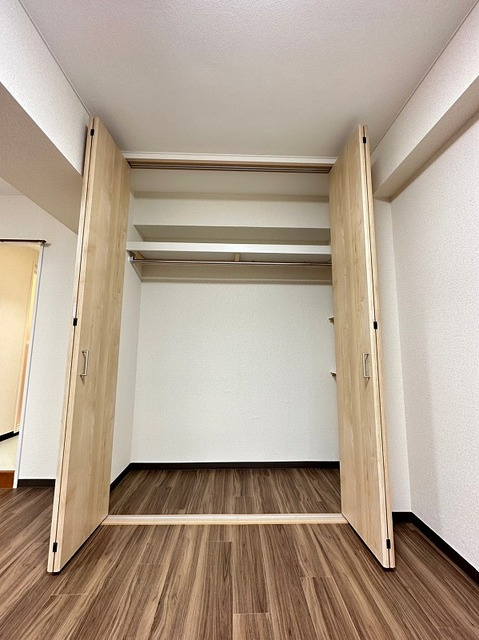 清水ハイツの収納|★広めのクローゼット★