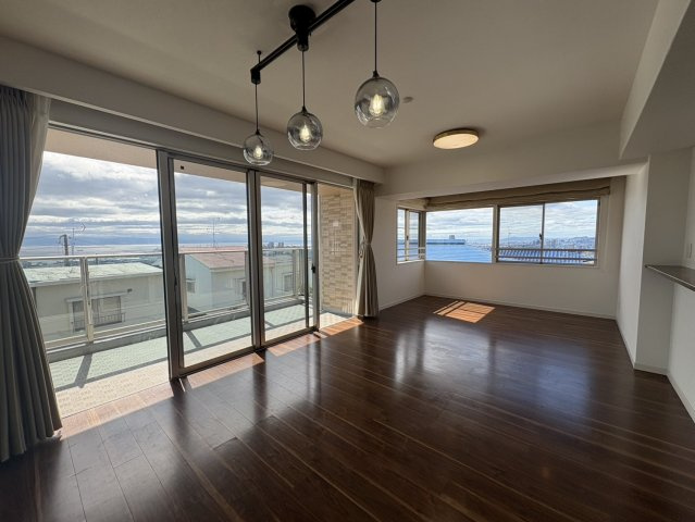 岡本ハウベスの居間・リビング