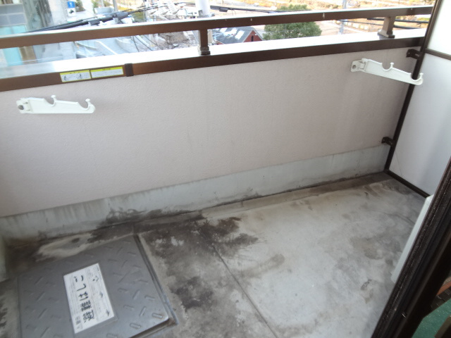 ローレル新神戸のバルコニー