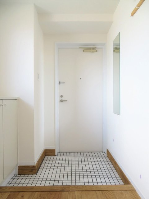 グランドール熊内の玄関