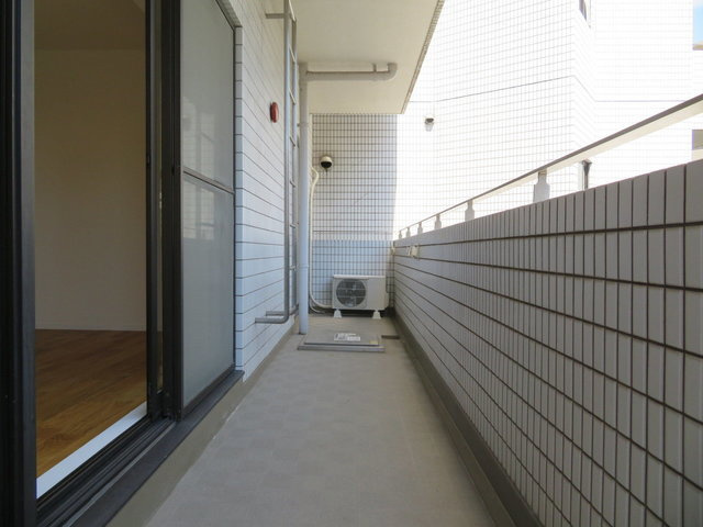 グランドール熊内のバルコニー