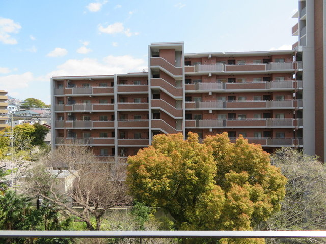 グランドール熊内の展望