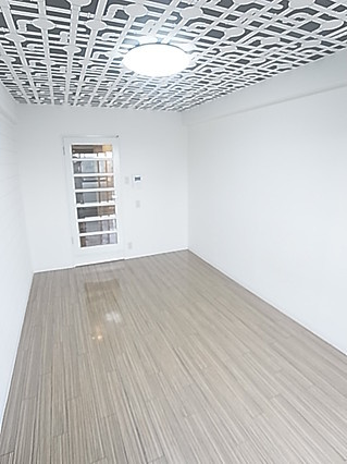 メゾンオウジの居間・リビング