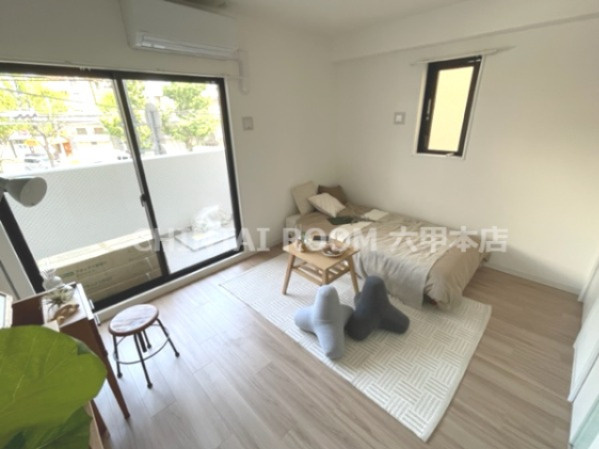 グランメール灘の居間・リビング