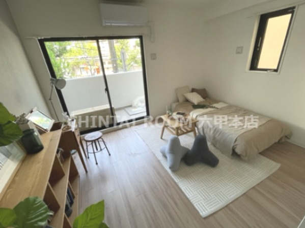 グランメール灘の居間・リビング