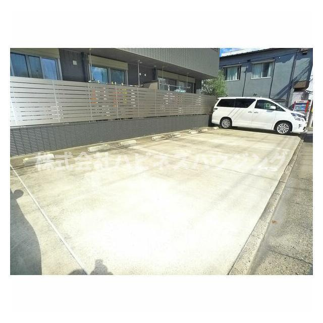Ｐｌｕｓｌｉｎ　Ｇａｒｄｅｎ（プラスリンガーデン）の駐車場|空き無し