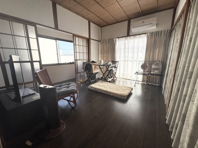 リノベした綺麗な中古戸建♪佐野市浅沼町の居間・リビング