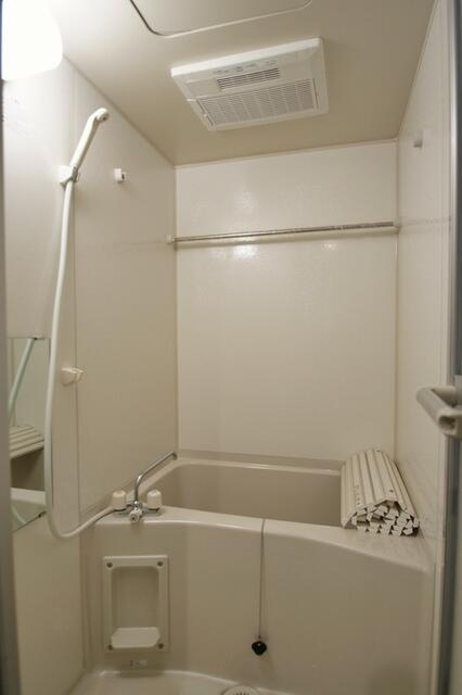 b’CASA Koiwaの浴室