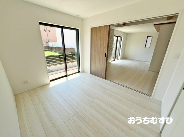 守山区川村町2期(全3棟)の洋室