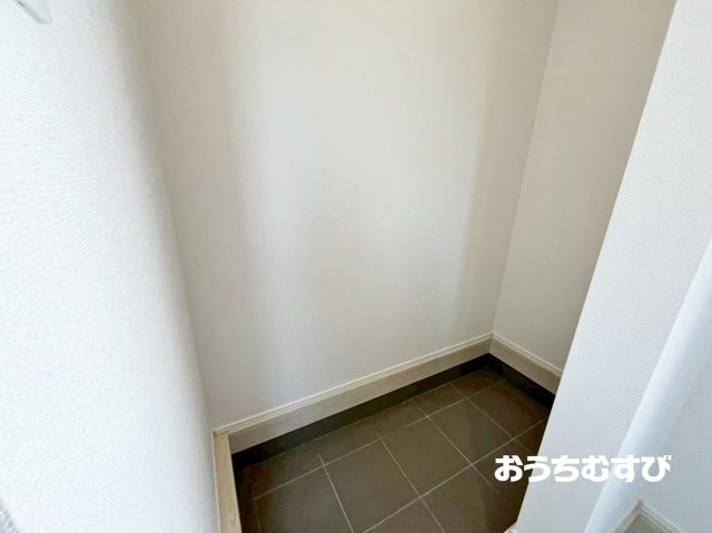 守山区川村町2期(全3棟)の収納