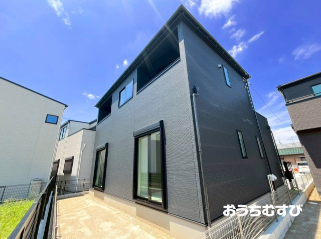 守山区川村町2期(全3棟)の外観