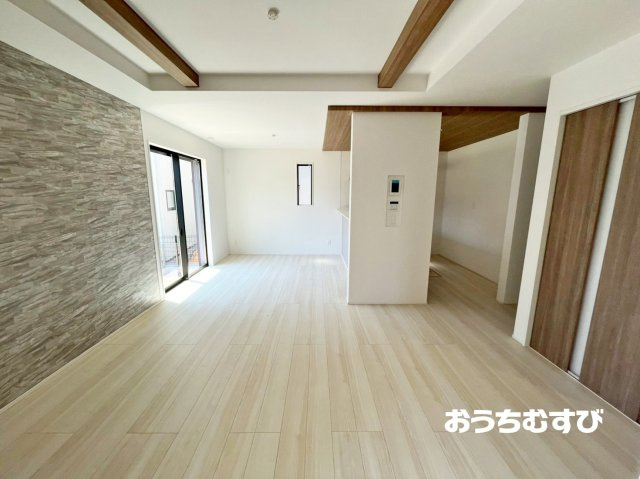 守山区川村町2期(全3棟)の居間・リビング
