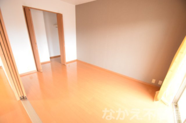 【寝室】 | 落ち着いた色調の寝室です