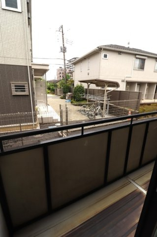 パセオ西府弐番館のバルコニー