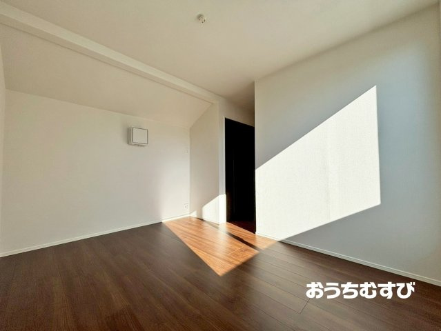 春日井市岩成台7丁目第1期(全2棟)の洋室