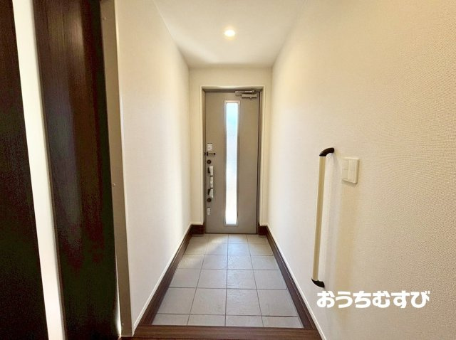 春日井市岩成台7丁目第1期(全2棟)の玄関
