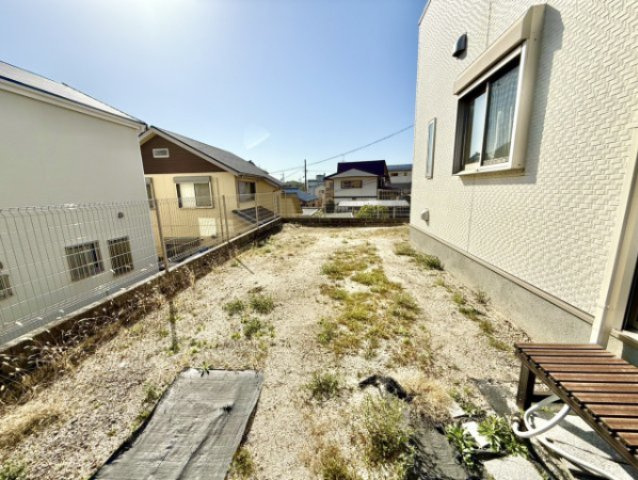 日進市赤池町箕ノ手戸建の庭|南側に陽当たりの良い庭有