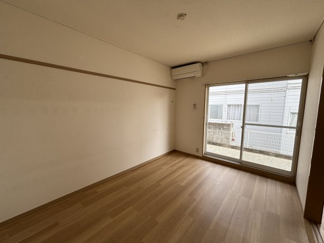 アミューズシバタＡ棟の寝室