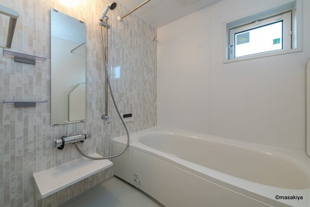 ラシュレの浴室