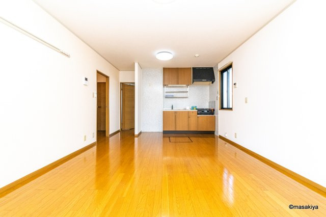 ヴィラージュ本郷の居間・リビング