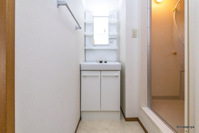 ヴィラージュ本郷の洗面所|洗面・脱衣