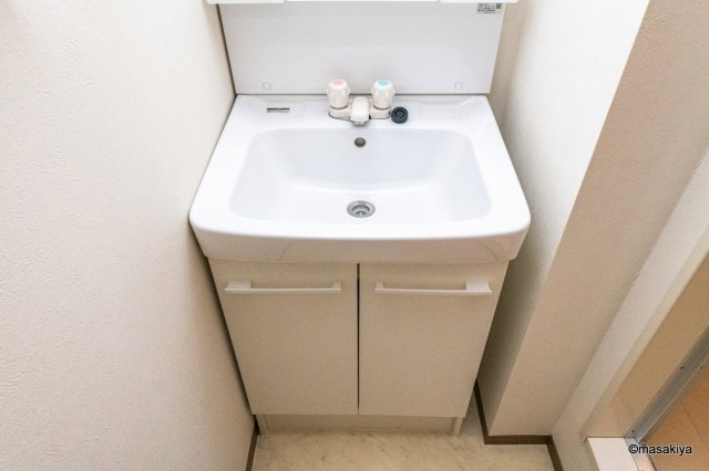 ヴィラージュ本郷の洗面所|洗面・脱衣