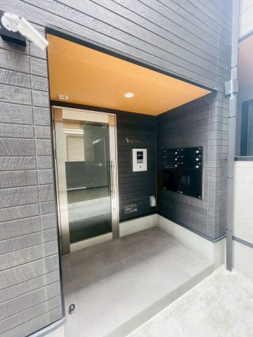 Varme黄金のエントランス