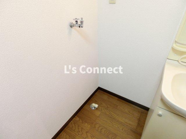 【設備】 | サンパラン泉 | 室内洗濯機置き場もあります。