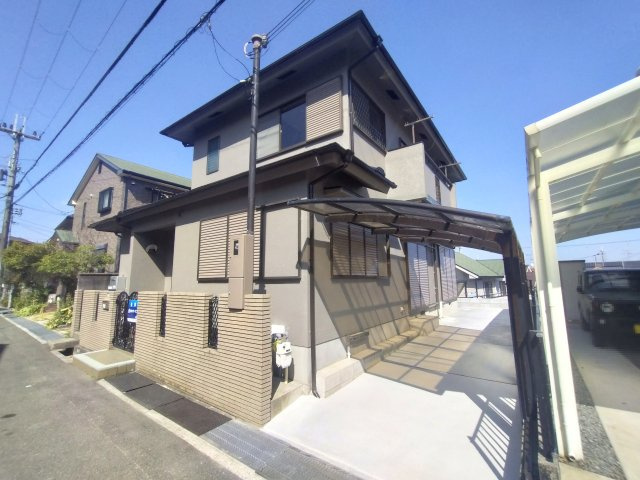 茨木市西安威１丁目中古戸建の外観|令和８年３月、外壁塗装工事･屋根塗装工事済