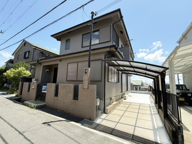 茨木市西安威１丁目中古戸建の前面道路含む現地写真|土地面積約48.89坪